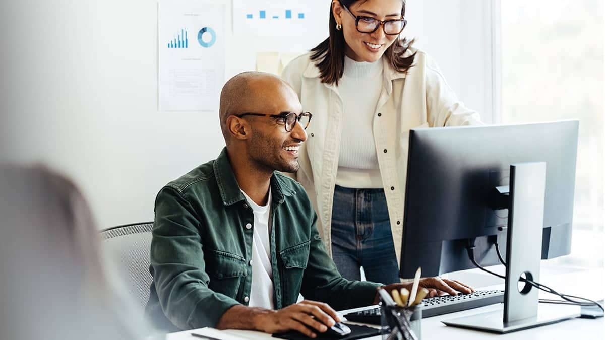 https://www-cms.pipedriveassets.com/blog-assets/learn-sales.jpg